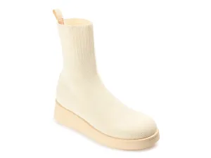 Journee Collection Ebby wedge ankle boots, light beige