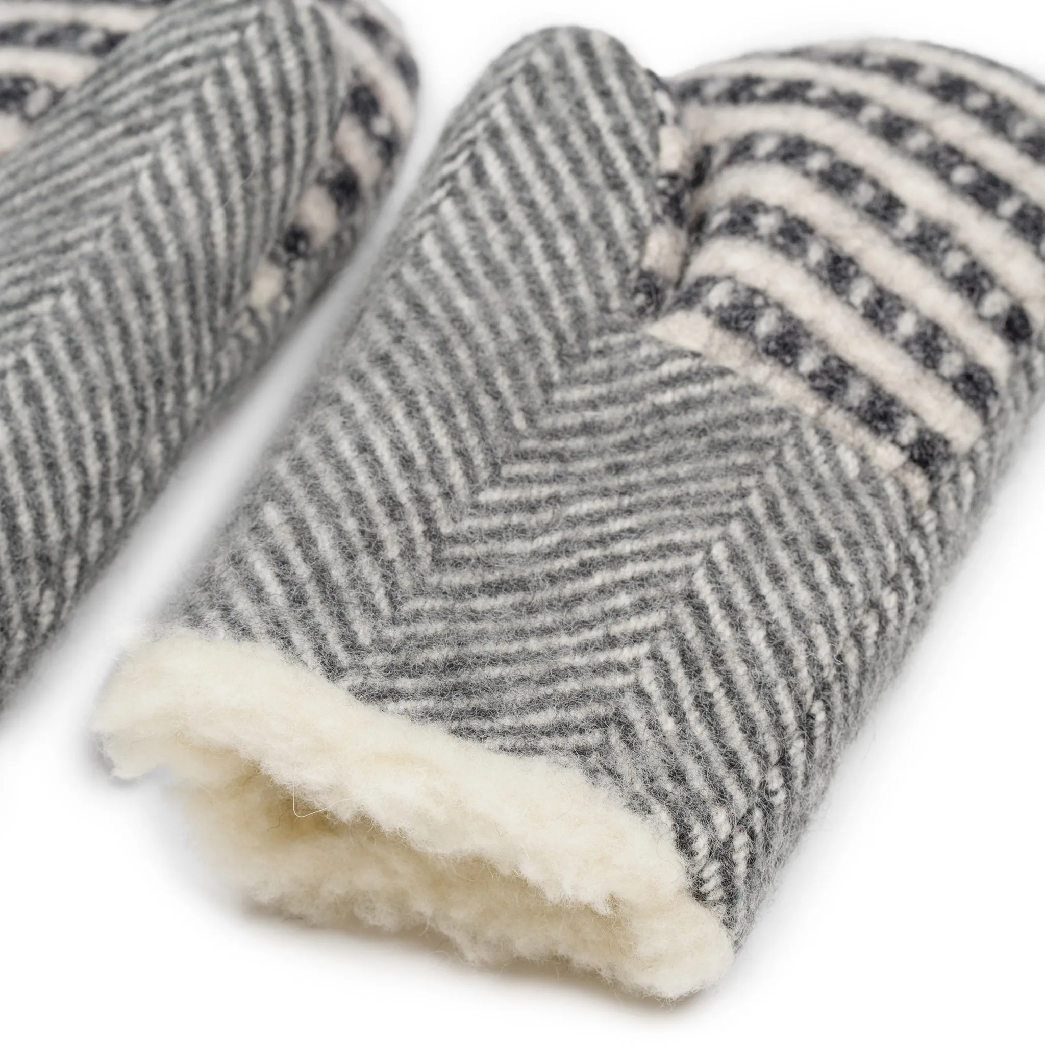 Wool mittens L